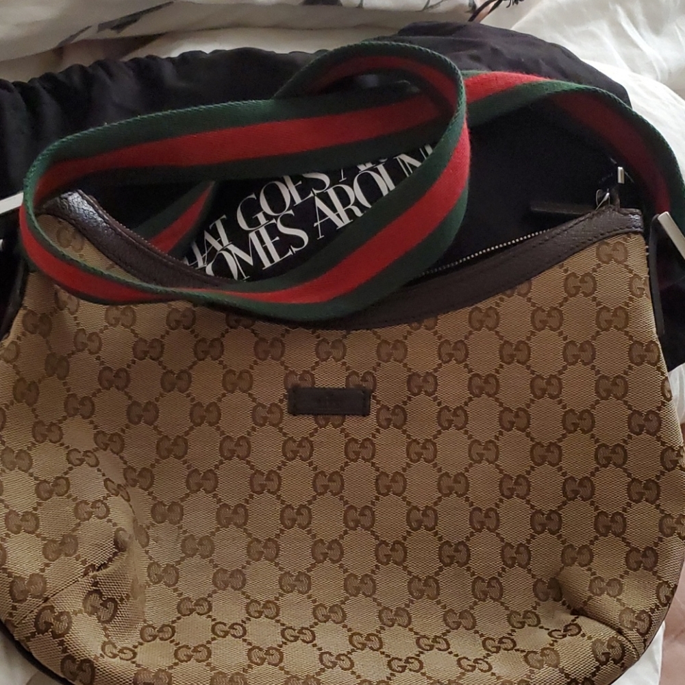 Gucci messenger bag